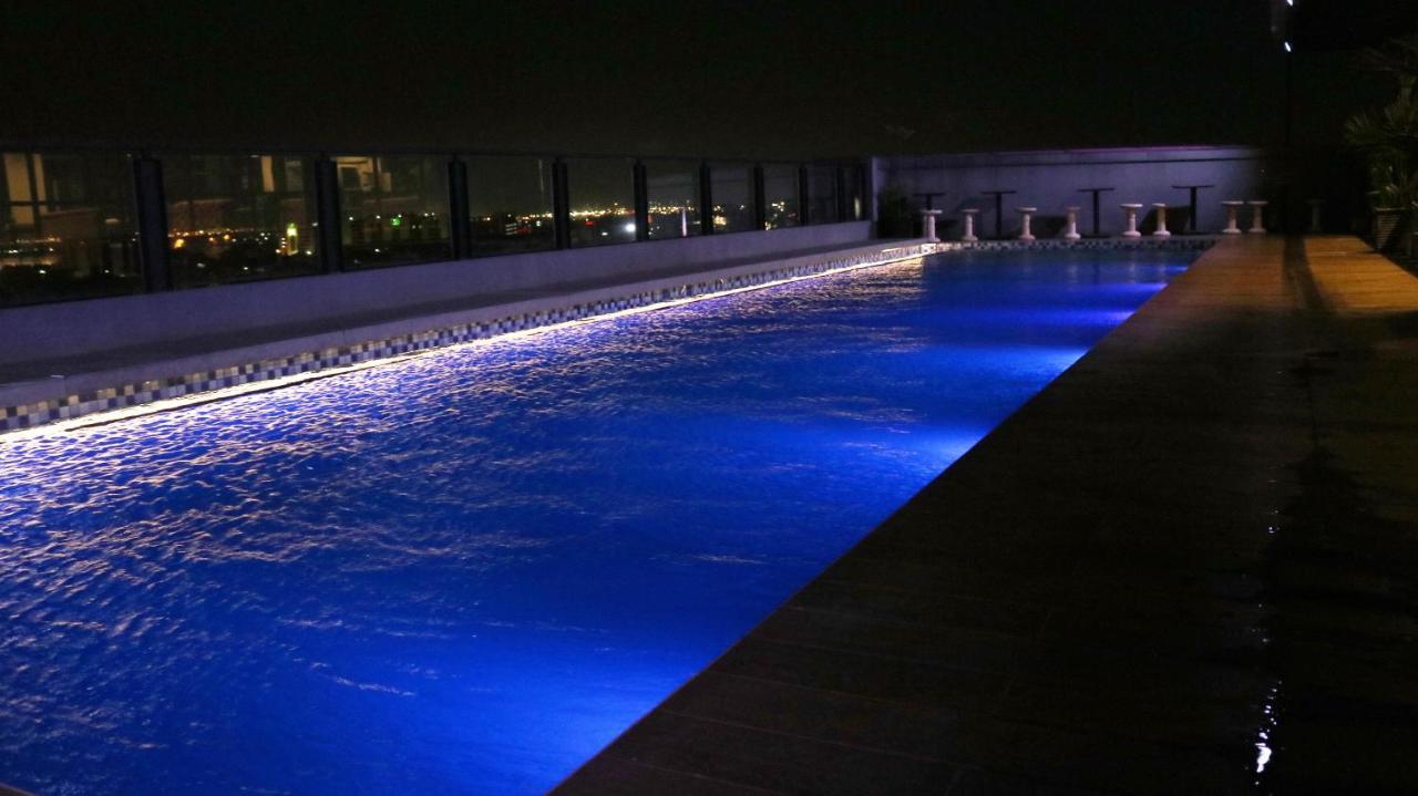 Surabaya River View Hotel Exterior foto