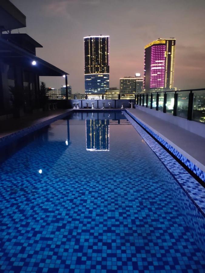 Surabaya River View Hotel Exterior foto